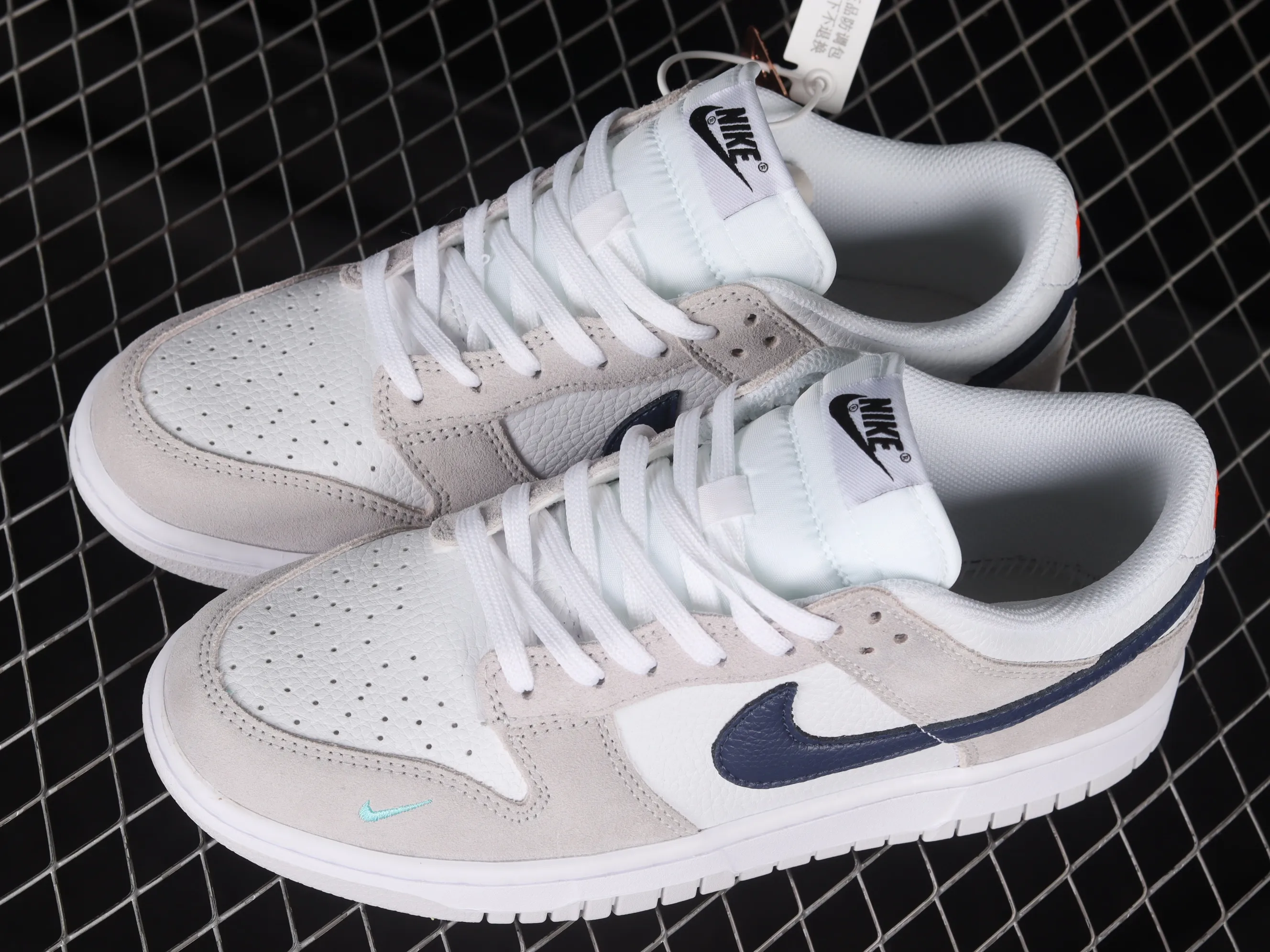 All categories Nk SB Dunk series Nk SB Dunk Low low-top sneakers cost-effective version Nk SB Dunk Low black and white blue SB low-top sports and leisure sneakers FJ4227-001